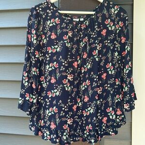 Floral blouse.
